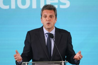 MDZol | El ministro Sergio Massa, anunció una suba del mínimo no imponible de Ganancias, pero para algunos analistas demuestra cómo nos estamos empobreciendo. Foto: NA