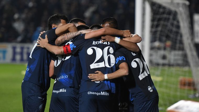 La Lepra necesita goles. Foto: Santiago Tagua/MDZ