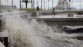 Se espera una crecida de la marea por el ciclón bomba.