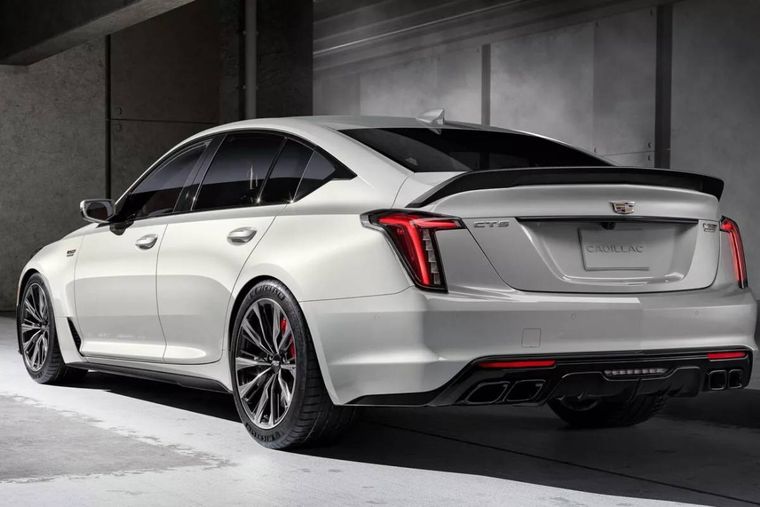 Cadillac CT5.