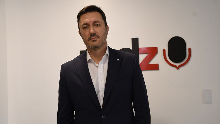 El diputado nacional Luis Petri visitó los estudios de MDZ Radio.&nbsp;