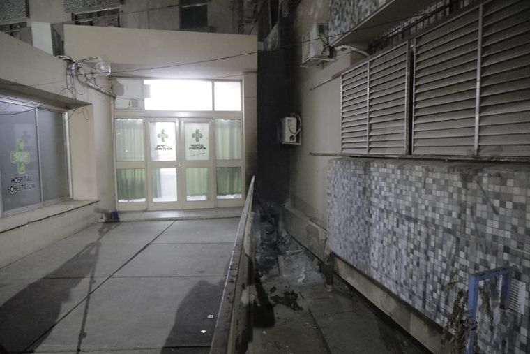 El incendio se produjo afuera del hospital Foto: Prensa San Rafael