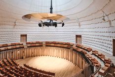 La Source Vive, en Évian-les-Bains, Francia, tiene 500 plazas y fue diseñada específicamente para la música de cámara.