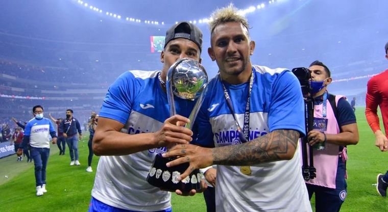 El mediocampista chaqueño que llega a Godoy Cruz fue campeón en Argentina, México, Brasil y Uruguay.