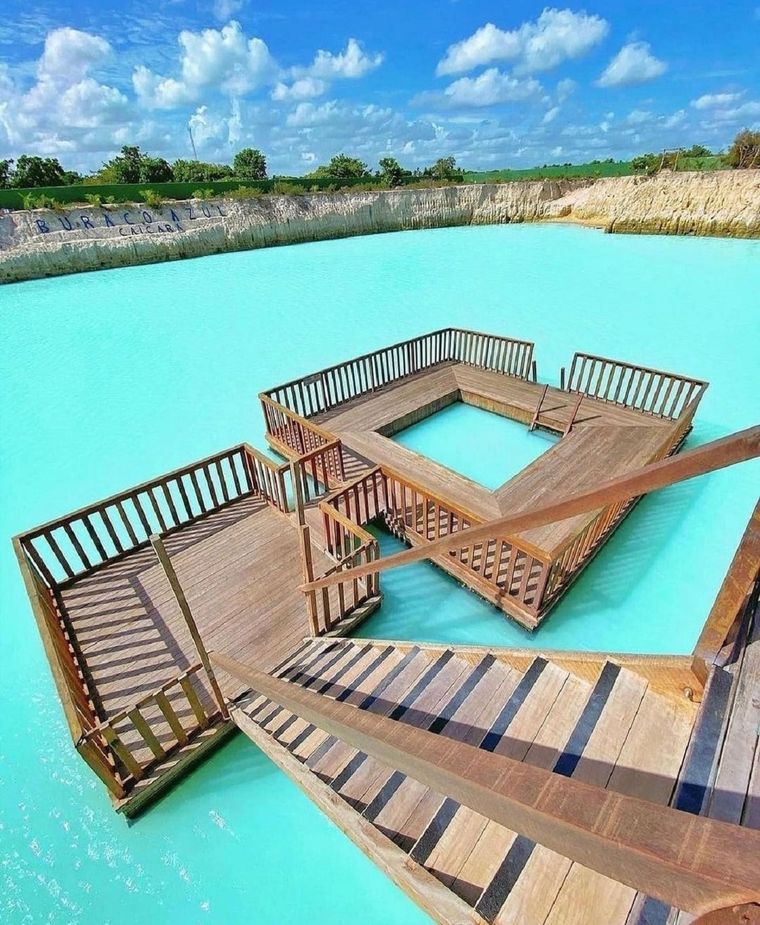 El intenso color del agua ha convertido a este sitio en uno de los preferidos de Instagram. Foto: IG @destinosimperdiveis