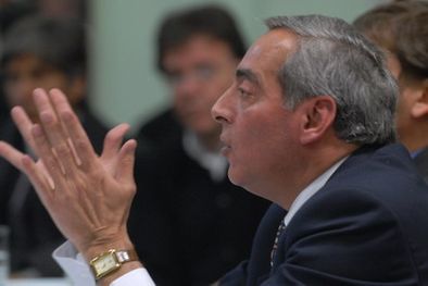 MDZol | El intendente de Capital Víctor Fayad tiene en sus manos una polémica decisión. Foto: Ivana González/MDZ