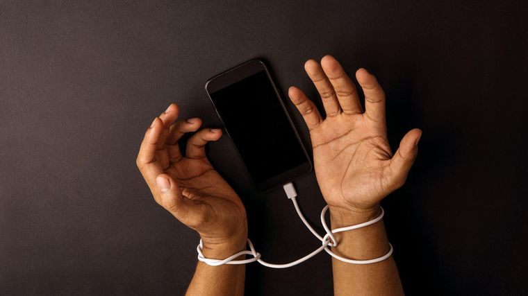 La violencia digital es una amenaza creciente para las mujeres y las niñas