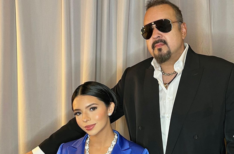 ÁNGELA Y PEPE AGUILAR AMBOS ARTISTAS SON RECONOCIDOS POR SEGUIR LA TRADICIÓN DE FLOR SILVESTRE Y EL CHARRO DE MÉXICO Foto: INSTAGRAM