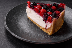 Cheesecake de frutos rojos estilo pastelería: receta casera imperdible