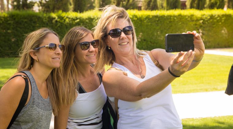 Marilina Vitulli, Mariela Moreno y Ale Navarria.