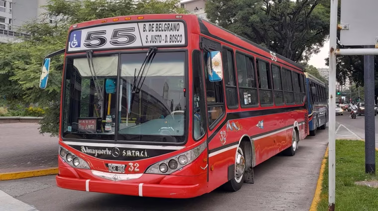 La línea de colectivos 55 cambió su recorrido. Foto: YouTube/ decepticonTRAX. La línea de colectivos 55 cambió su recorrido. Foto: YouTube/ decepticonTRAX.