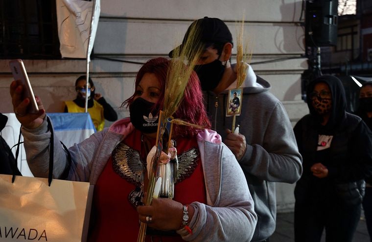 La tradicional misa en la Iglesia de San Cayetano en Liniers Foto: Télam