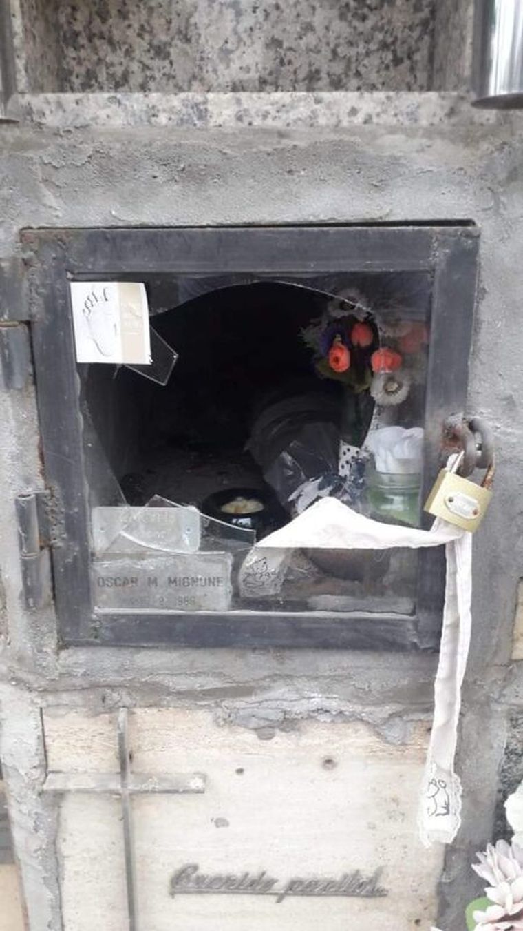 Así quedó el lugar donde estaban las cenizas del niño