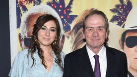 Victoria Jones junto a su padre, Tommy Lee Jones. Victoria Jones junto a su padre, Tommy Lee Jones.