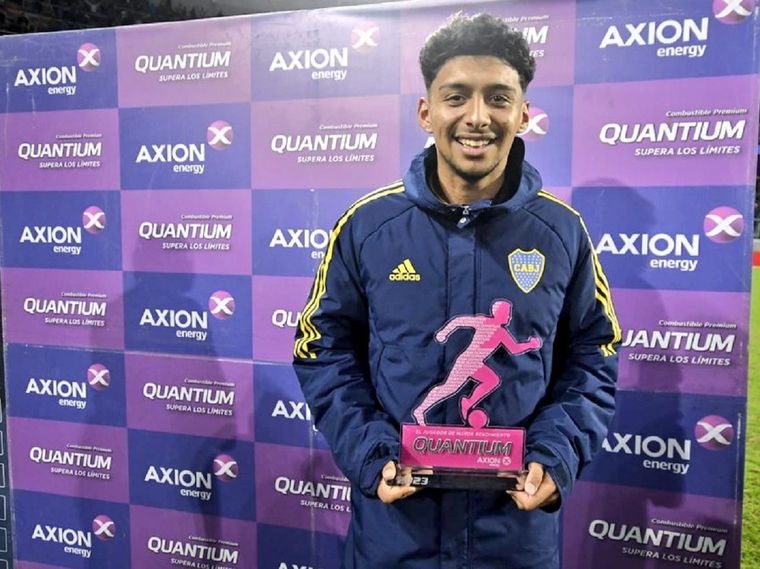 El mediocampista fue elegido como la figura del partido. Foto: Copa Argentina