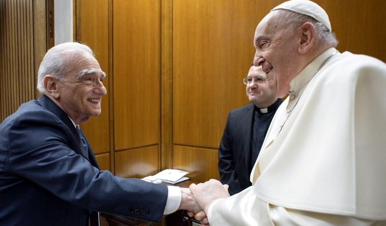 El cineasta y el papa se vieron en el Vaticano. Foto: Efe.