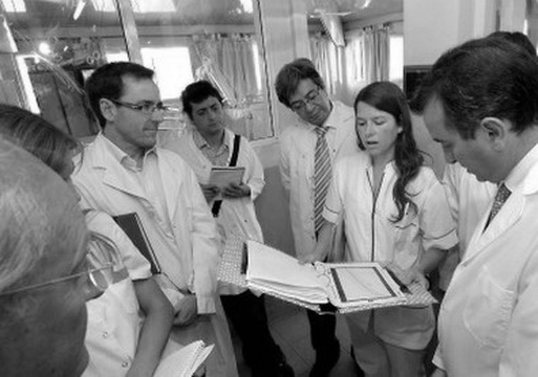 Pérez estuvo en el Hospital de Conín. Foto: Web Gobierno