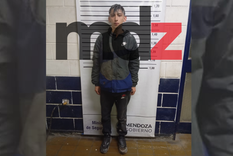 El sospechoso fue detenido en Las Heras tras un persecución, en la que secuestraron una moto con pedido de captura. El sospechoso fue detenido en Las Heras tras un persecución, en la que secuestraron una moto con pedido de captura.