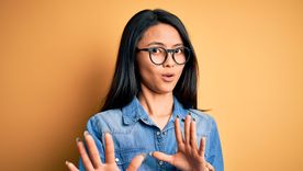 Huye de estos signos. Huye de estos signos.