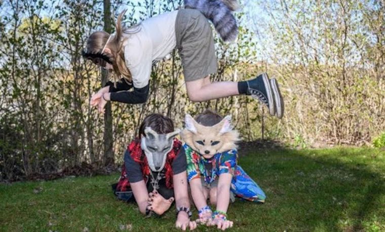 En redes sociales, en la tele y en cada vez más espacios urbanos, comienzan a hacerse visible los therians. En redes sociales, en la tele y en cada vez más espacios urbanos, comienzan a hacerse visible los therians.