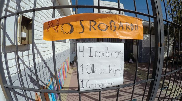 En la escuela Juan Francisco Cobo hubo robos reiterados. Foto: ALF PONCE MERCADO / MDZ