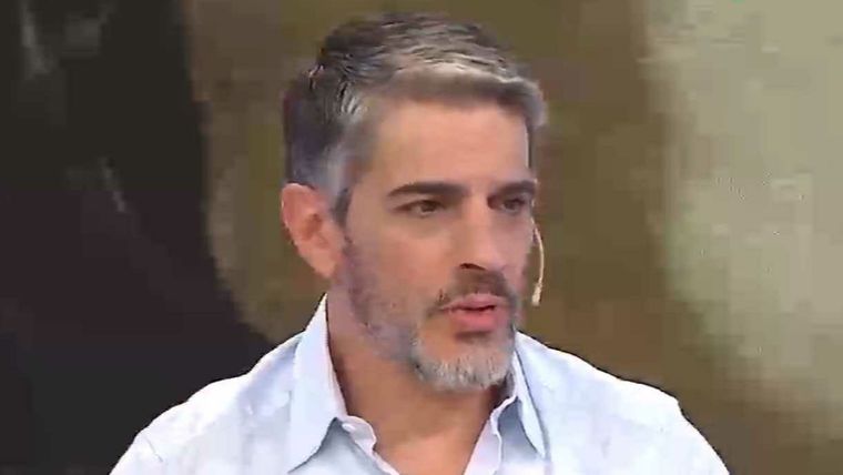 Pablo Echarri apoyó a la expresidenta congregándose en las inmediaciones de la casa de Cristina.