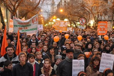 MDZol | La Peatonal estaba casi colmada, desde Patricias Mendocinas hasta España. Foto: Pachy Reynoso / MDZ