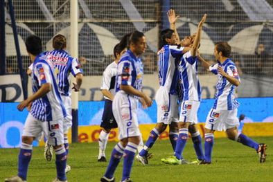 MDZol | Una victoria importante consiguió el Tomba en La Plata. Foto: Foto Baires