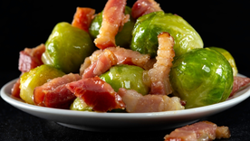 El Secreto para coles de Bruselas perfectas: receta al horno con panceta Foto: Shutterstock