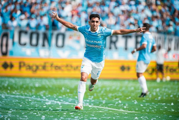 Misael Sosa anotó dos goles con la camiseta del Sporting Cristal. Misael Sosa anotó dos goles con la camiseta del Sporting Cristal.
