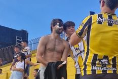 Santiago Sosa asistió a la cancha de Flandria en plena recuperación.
