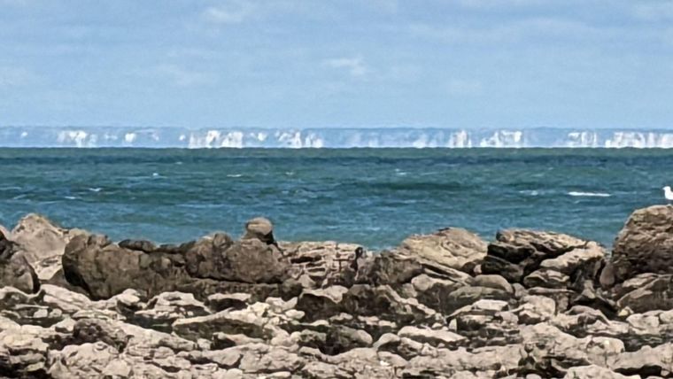 Los famosos acantilados blancos de Dover serán la primera vista de Inglaterra que Karl verá desde que partió de Chile hace 28 años.