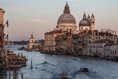 Los deportes acuáticos están prohibidos en el Gran Canal de Venecia Foto: GETTY IMAGES