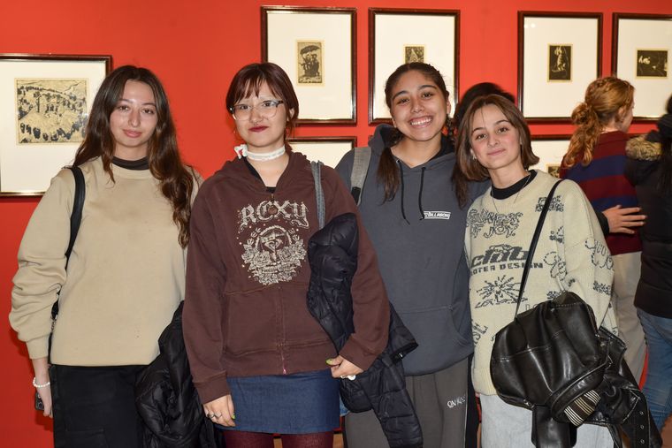 Lucila Oliva, Aimé Durán, Ariadna Bolione y Valentina Doti. Lucila Oliva, Aimé Durán, Ariadna Bolione y Valentina Doti.