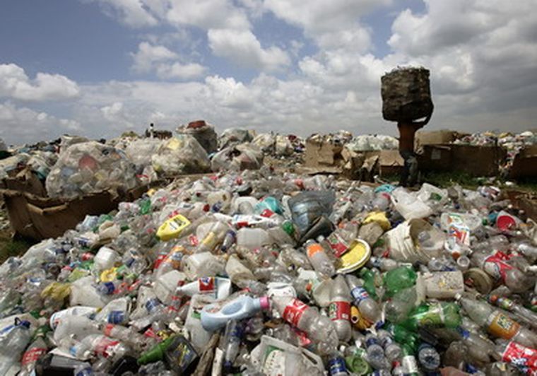 Basurales a cielo abierto, una de las grandes preocupaciones del mundo. Foto: EFE