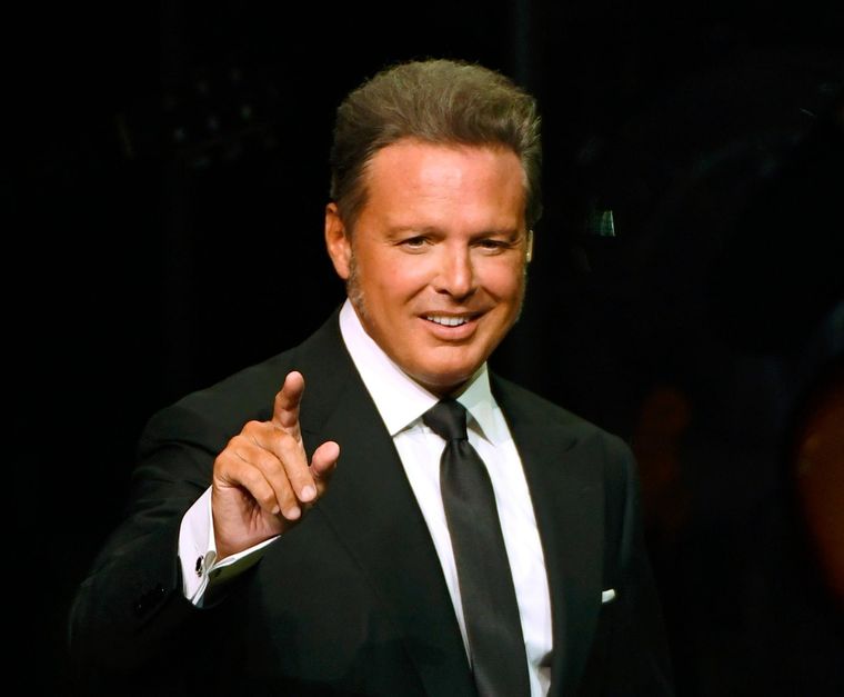 En un show en San Antonio, Texas, Luis Miguel rompió en llanto delante de su público.
