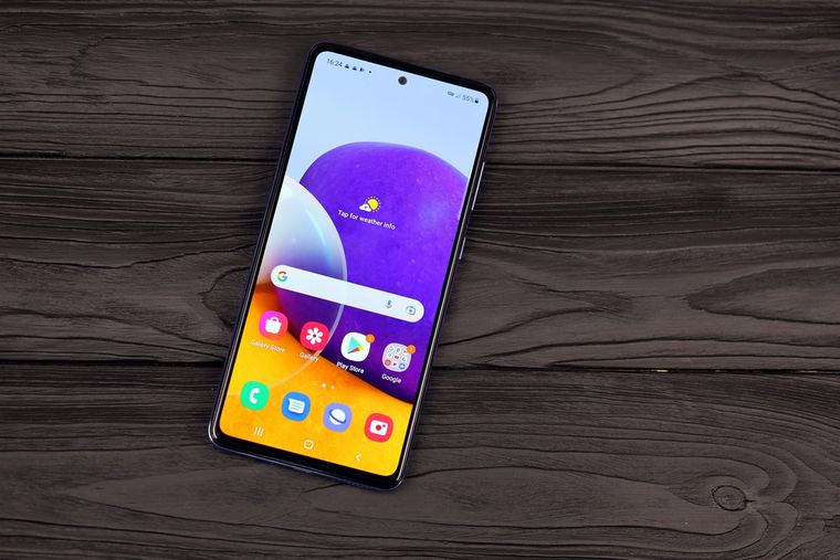 Esta comparativa revela que Samsung apunta fuerte al mercado de gama económica. Esta comparativa revela que Samsung apunta fuerte al mercado de gama económica.