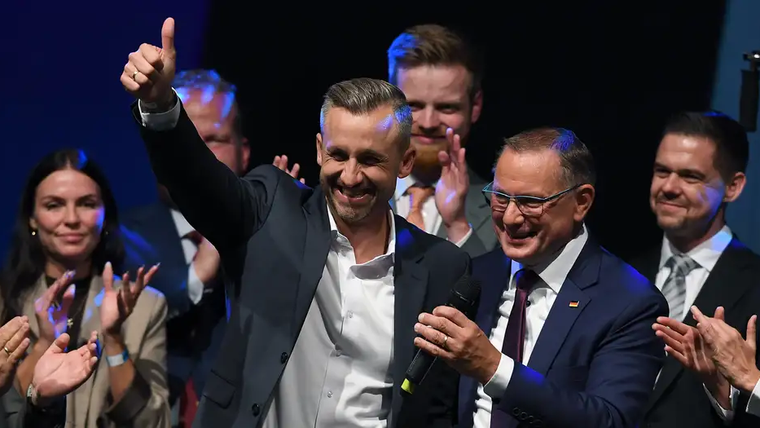 El partido ultraderechista sumó el 44,1 por ciento de los votos. El partido ultraderechista sumó el 44,1 por ciento de los votos.