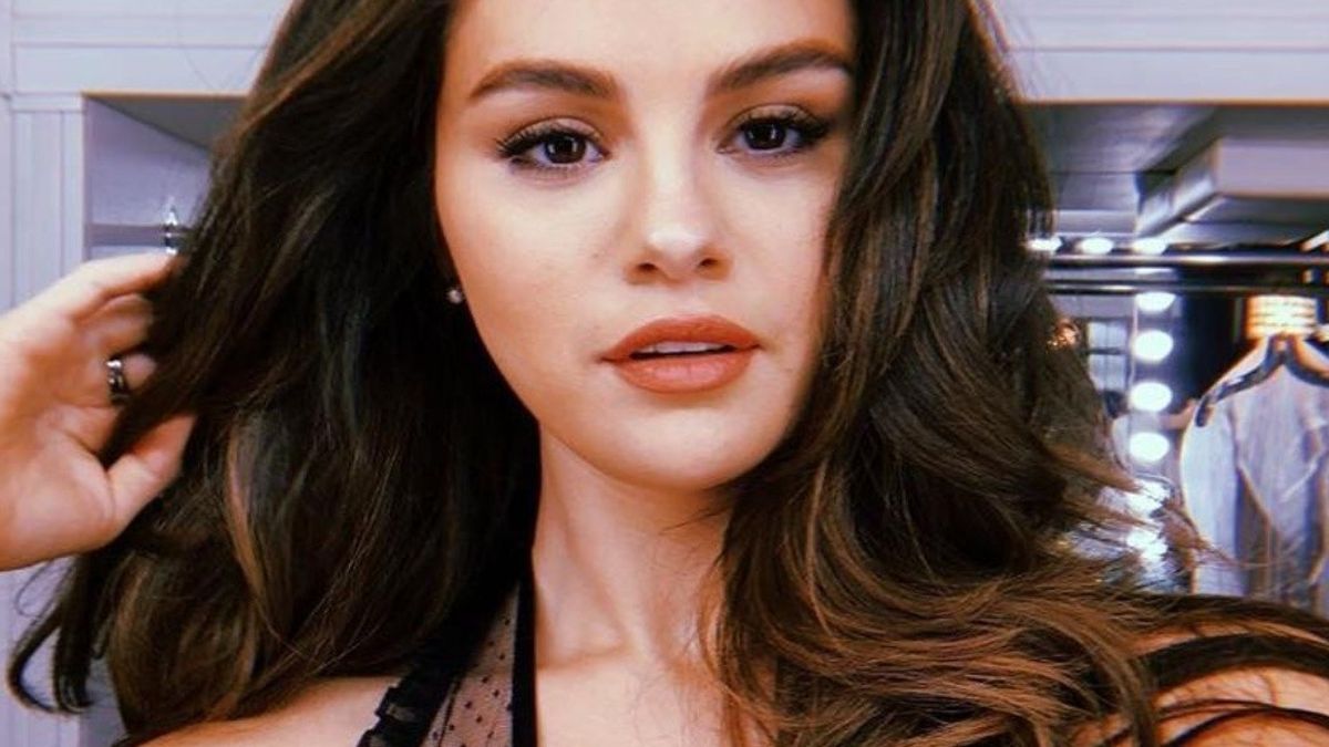 Los looks de Selena Gómez en su despedida de soltera: qué se puso