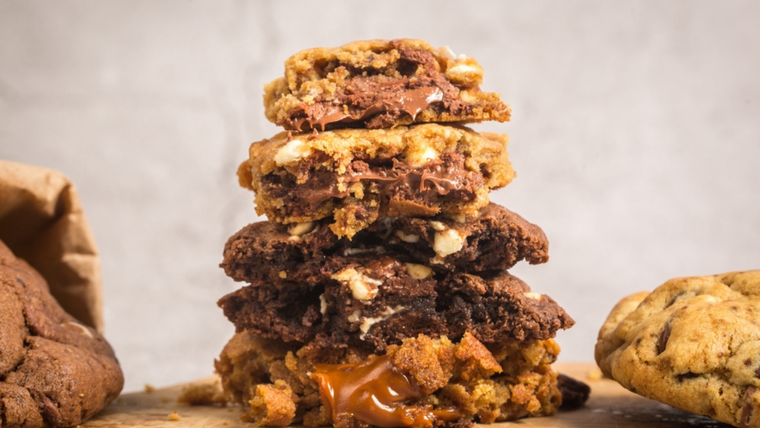 La receta de cookies rellenas de chocolate se volvió tendencia en redes sociales por su centro derretido. La receta de cookies rellenas de chocolate se volvió tendencia en redes sociales por su centro derretido.