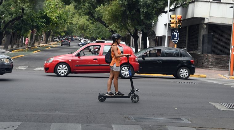 A la víctima le sustrajeron su monopatín (imagen ilustrativa) Foto: ALF PONCE MERCADO / MDZ