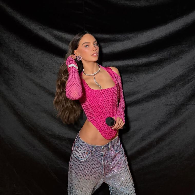 Los jeans Levi's 501 Loose intervenidos con cristales Swarovski de Belinda. Los jeans Levi's 501 Loose intervenidos con cristales Swarovski de Belinda.