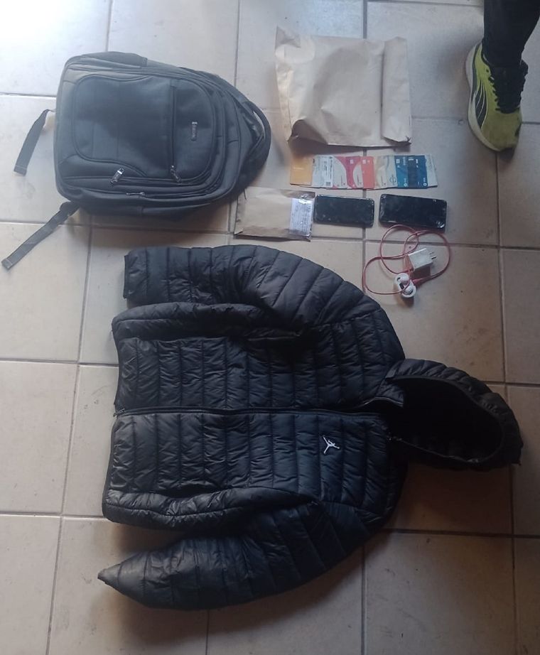 Fueron recuperados varios de los elementos sustraídos por los delincuentes Fueron recuperados varios de los elementos sustraídos por los delincuentes