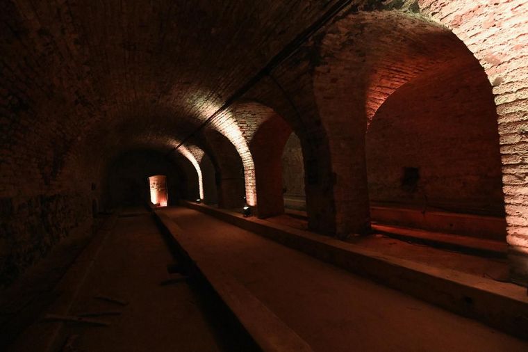 Cavas de una ciudad del vino. Gentileza