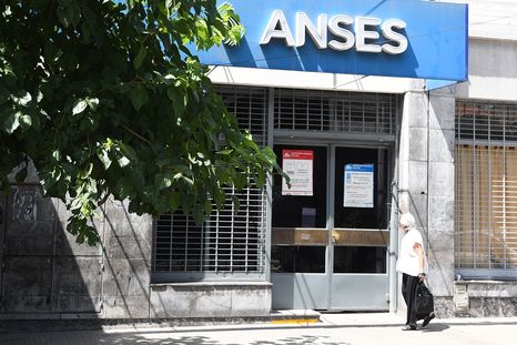 La Libreta AUH debe presentarse anualmente como requisito obligatorio en Anses. La Libreta AUH debe presentarse anualmente como requisito obligatorio en Anses.