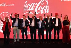 Funcionarios y directivos de Coca Cola celebraron la inauguración. Foto: ALF PONCE MERCADO / MDZ
