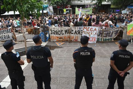 La decisión que tomará el Gobierno ante las movilizaciones antimineras. La decisión que tomará el Gobierno ante las movilizaciones antimineras.