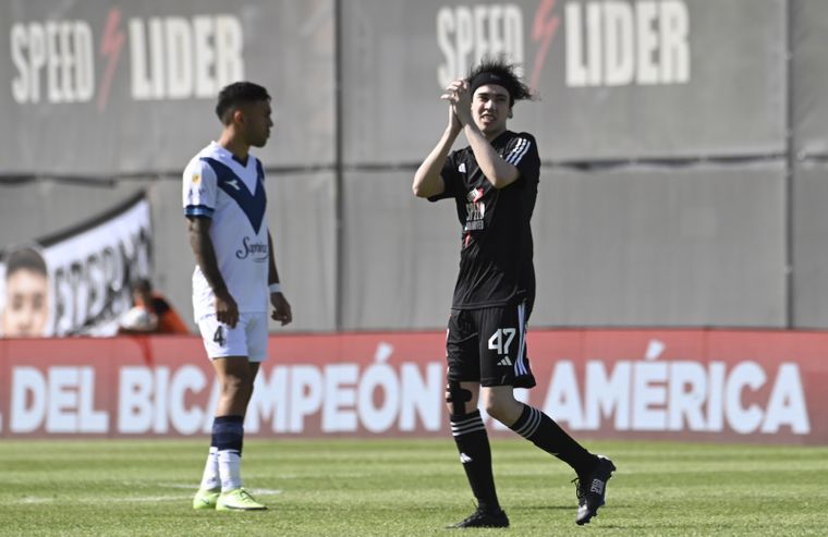 Spreen recordó su debut con Deportivo Riestra.
