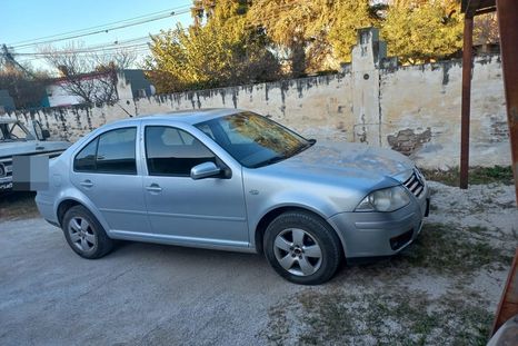 Un hombre murió tras robar un auto, enfrentarse a la policía y dispararse en la cabeza en San Agustín, provincia de Córdoba. Foto: Policía de Córdoba Un hombre murió tras robar un auto, enfrentarse a la policía y dispararse en la cabeza en San Agustín, provincia de Córdoba. Foto: Policía de Córdoba