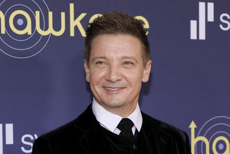 Foto: https://www.telemundo.com/entretenimiento/latinx-now-espanol/famosos/como-esta-jeremy-renner-tras-accidente-en-nieve-asi-su-salud-rcna63925